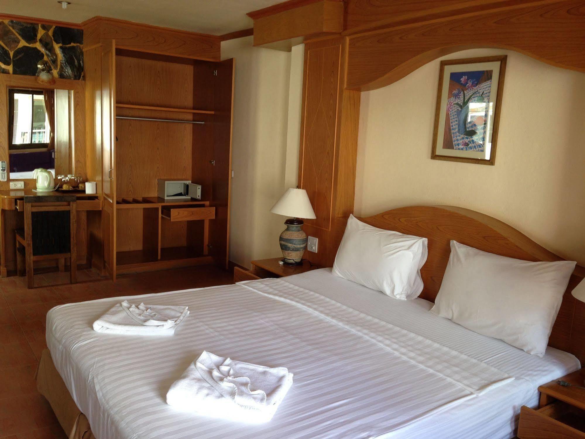 Hotel The House Patong Exterior foto