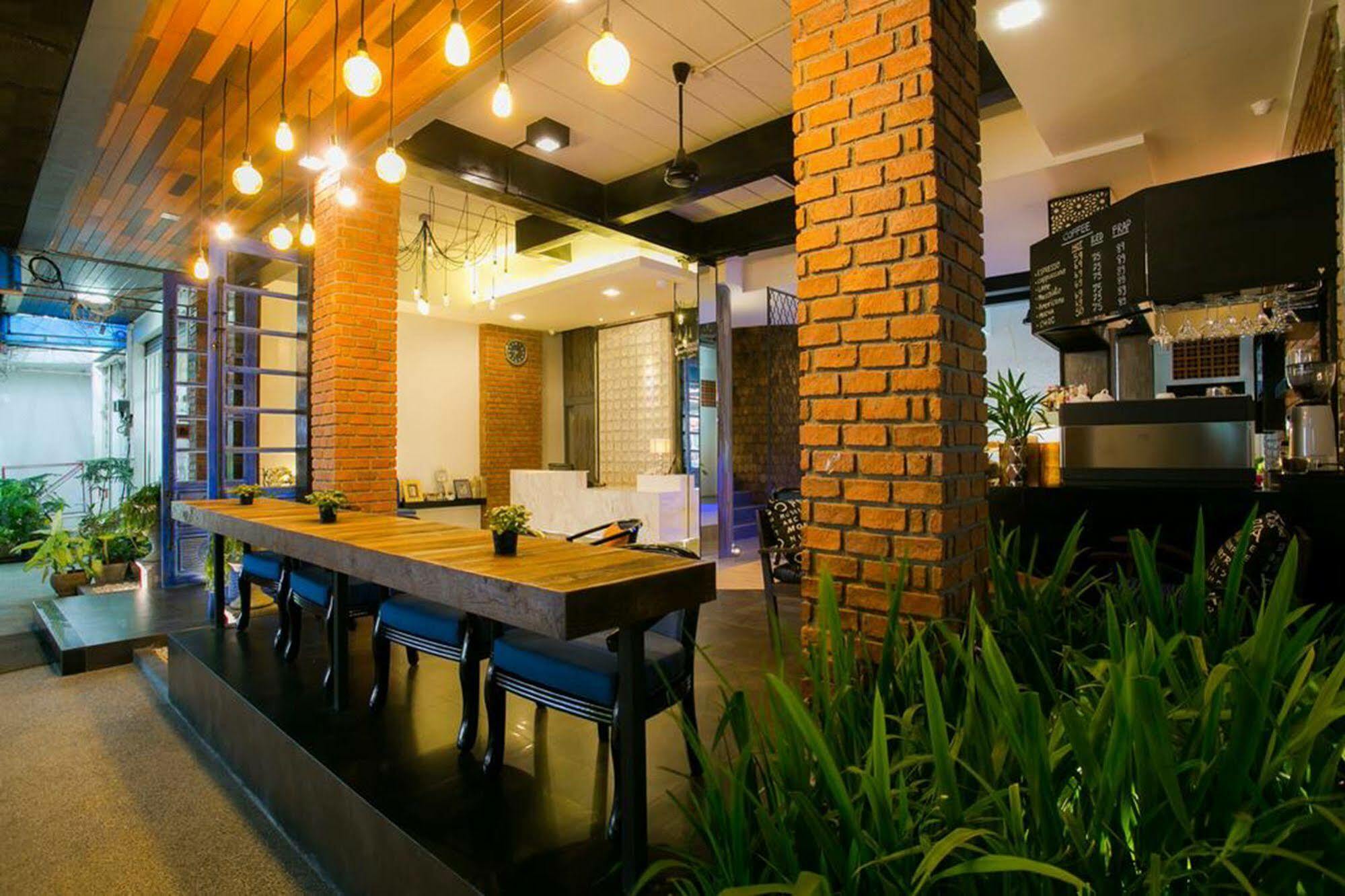 Hotel The House Patong Exterior foto